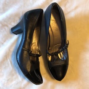 Easy Spirit MaryJane Pumps